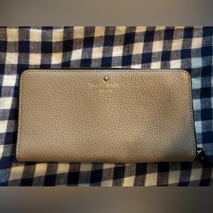 Kate Spade Gray Leather Wallet